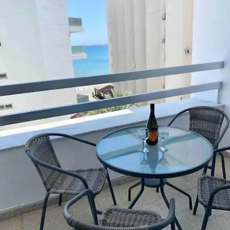 Emma Sea View Apartman Lárnaka